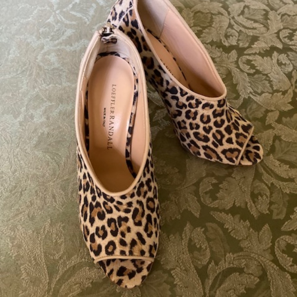 Loeffler Randall Open Toe Booties🐆
